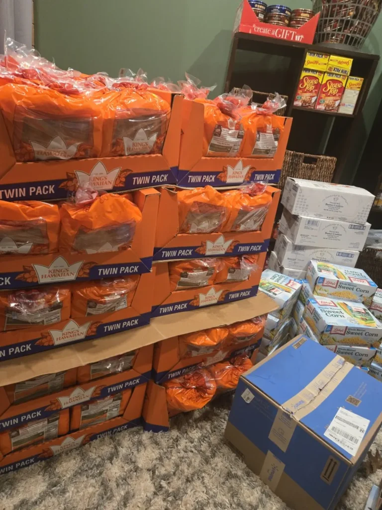 Memory Layne Global Missions - Food hand outs in Flint Michigan