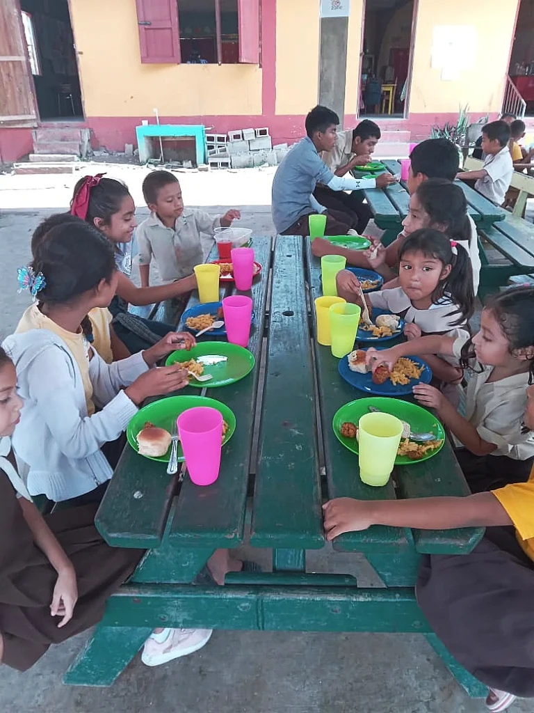 Lunch Time at Belize Hills of Promise3